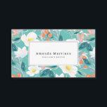 Carte De Visite Motif floral blanc Turquoise<br><div class="desc">Cet élégant carte de visite présente un arrière - plan bleu turquoise/turquoise clair avec des motifs de magnolias blancs, de feuilles verts et de baies rouges. Personnalisez-le selon vos besoins. Parfait pour les écrivains, les planificateurs d'événements, les consultants, les architectes d'intérieur, les graphistes, les coiffeurs, les maquilleurs, les enseignants, les...</div>