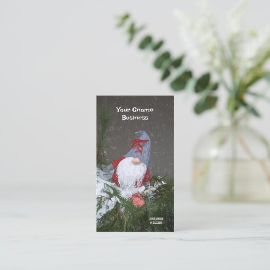 Carte De Visite Noël Fêtes Rouge Gris Rustique Gnome (Debout devant)