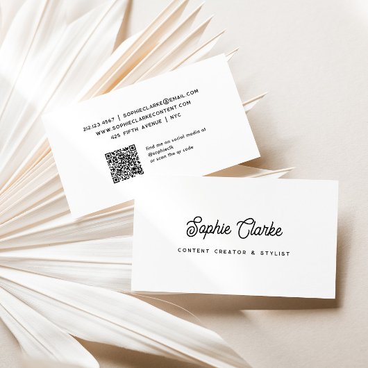 Carte De Visite Noir et blanc | Script rétro avec code QR