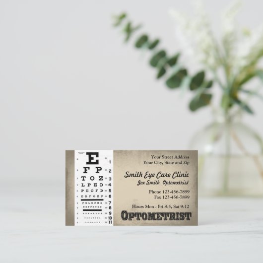 Carte de visite optométriste (Debout devant)
