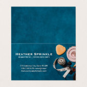 Carte De Visite Outils du kit de couture | Arrière-plan (Extérieur déplié)