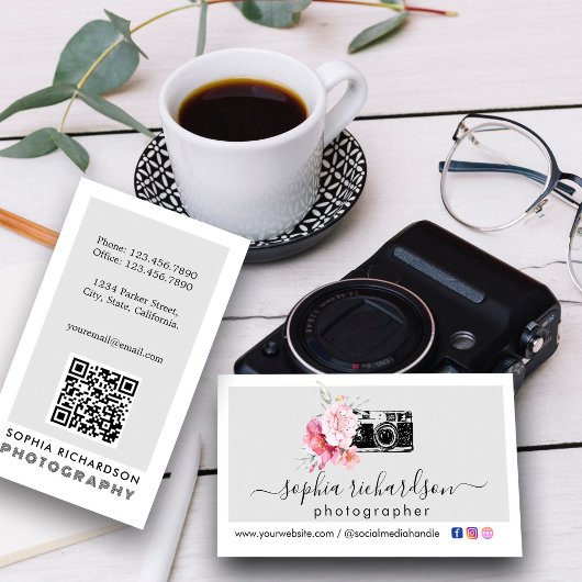 Carte De Visite Photographe de code QR de la caméra florale modern