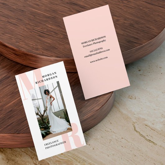 Carte De Visite Photographe de typographie rose pâle des initiaux