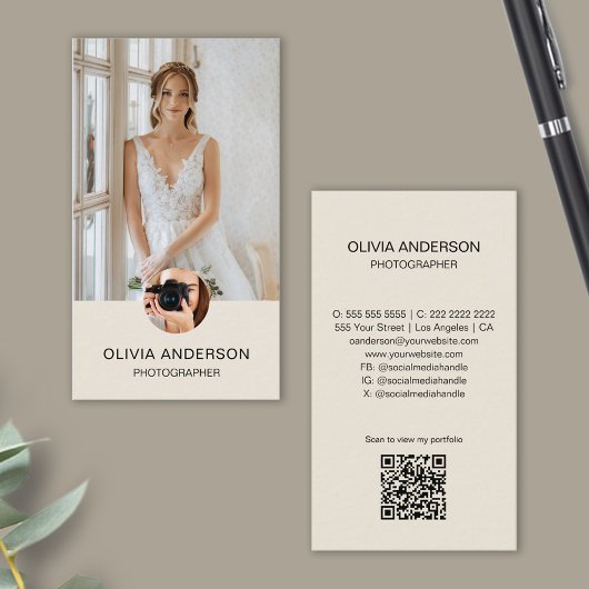 Carte De Visite Photographe Moderne 2 Photos Code QR Crème Simple