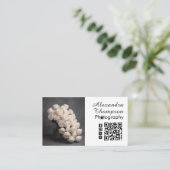 Carte de visite photographe noir blanc script (Debout devant)