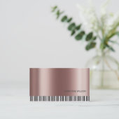 Carte De Visite pianiste FAUX rose or effet métallique (Debout devant)