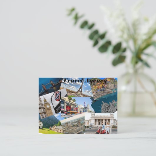 Carte de visite pour l'agence de voyages (Debout devant)