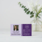 Carte de visite professionnelle moderne violette a (Debout devant)