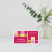 Carte de visite rose et orange du "carré un" de (Debout devant)