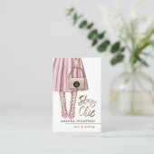 Carte de visite rose féminine (Debout devant)