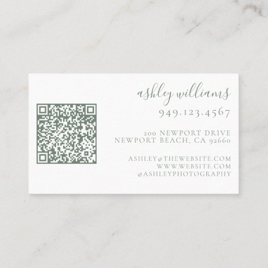 Carte De Visite Sage Green Monogramme Floral Crest QR Code (Dos)