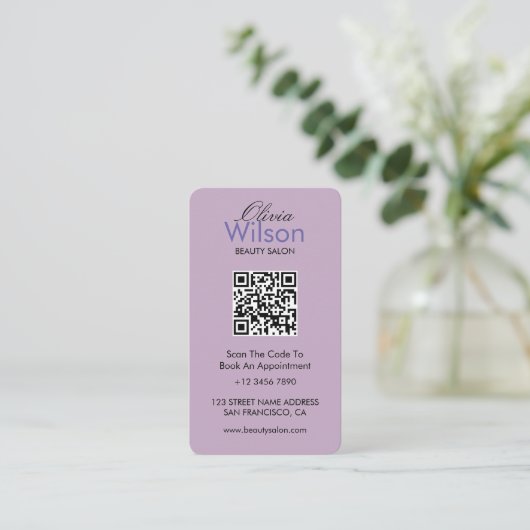 Carte De Visite Salon de beauté élégant moderne code QR monogrammé (Debout devant)