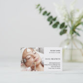 Carte De Visite Salon de beauté et de soins de la peau (Debout devant)