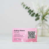 Carte De Visite Salon de coiffure styliste cheveux roses (Debout devant)