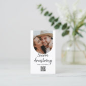 Carte De Visite Script Modern Typography Photographe Code QR (Debout devant)