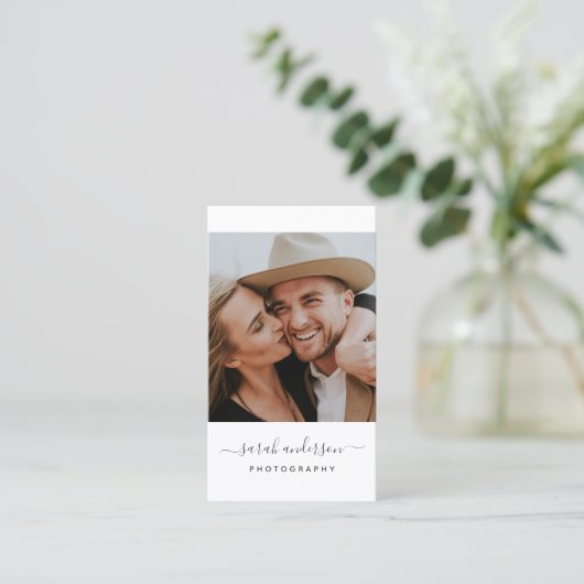 Carte De Visite Script Modern Typography Photographe QR CODE (Debout devant)