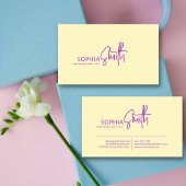 Carte De Visite Script moderne élégant Pale Jaune & Violet