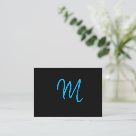 Carte De Visite Script Monogramme bleu sur noir (Debout devant)