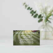 Carte De Visite Service Premium Lawnpro (Debout devant)
