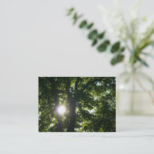 Carte De Visite Soleil brillant à travers les arbres (Debout devant)