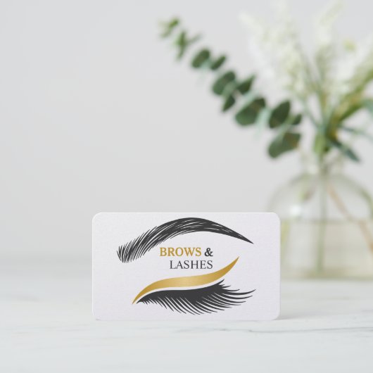 Carte De Visite Studio Brows and Lashes (Debout devant)