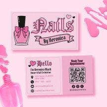 Technicienne de Manucure Rose et Noir Gothique Fém