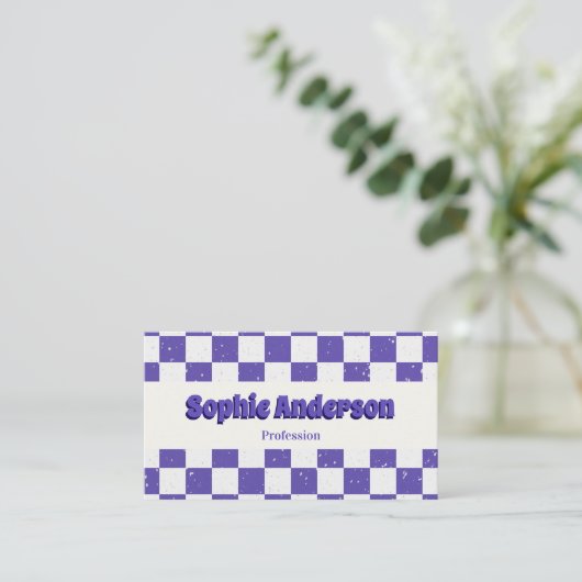 Carte De Visite Trendy Purple Retro Check Pattern with QR Code (Debout devant)