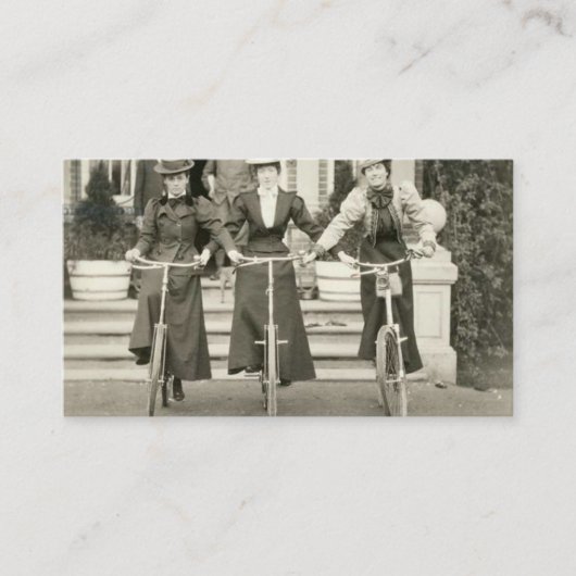 Carte De Visite Trois femmes à vélo, début des années 1900 (Devant)
