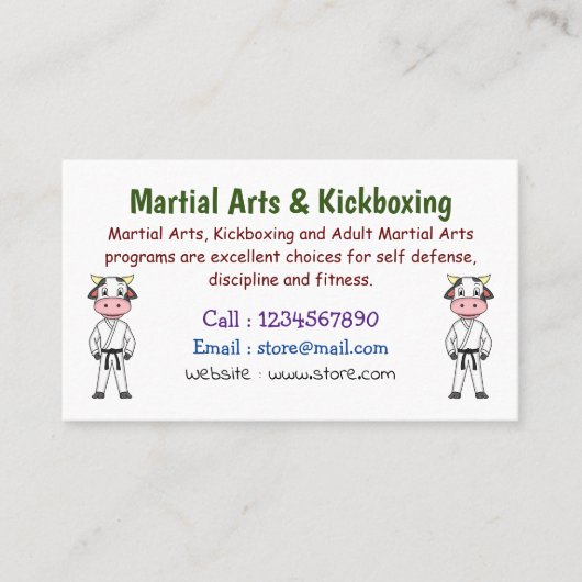 Carte De Visite Vache mignonne en combinaison kung fu (Devant)