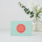 Carte De Visite Vert chic Chevron d'Aqua et monogramme fait sur (Debout devant)