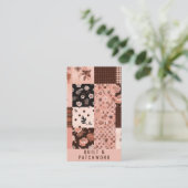 Carte De Visite Vêtements faits main en patchwork marron rose (Debout devant)