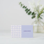 carte de visite violette avec un script simple et (Debout devant)