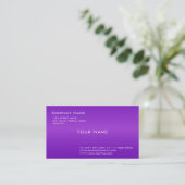 Carte de visite violette simple et élégante. (Debout devant)