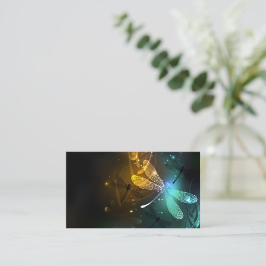 Carte De Visite Vol de libellule verte lumineuse (Debout devant)