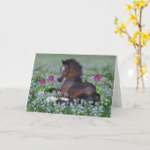 Carte de voeux blanche pour le poulain et les fleu (Fleur jaune)