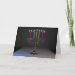 Carte de voeux Chanukah personnalisable vierge 6<br><div class="desc">Une menorah allumée pour la 8ème nuit de Chanoukah. Customisez d'ajouter votre propre message.</div>