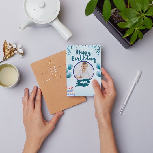 Carte de vœux d'anniversaire illustrative bleu cla