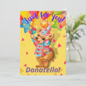 Carte de voeux d'anniversaire pour garçons personn (Debout devant)