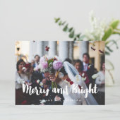 Carte de vœux de mariage moderne Merry and Bright (Debout devant)