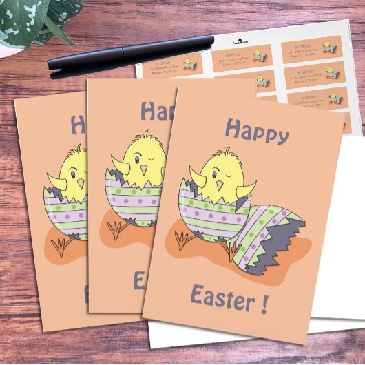 Carte de voeux de Pâques pour le petit poussin en