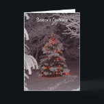 Carte de vœux d'hiver Winter Wonderland<br><div class="desc">Belle carte de vœux d'hiver Winter Wonderland avec un sapin de Noël tout illuminé de lumières vives à l'extérieur. Une carte de vœux de Noël spéciale à envoyer à la famille et aux amis. Cliquez sur Personnaliser pour modifier les zones de texte à l'intérieur/à l'extérieur de la carte, si vous...</div>
