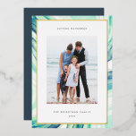Carte De Vœux En Aluminium Bordure d'agneau glacé | Hanoukka Photo Gold<br><div class="desc">Envoyez vos salutations Hanoukka à vos amis et à votre famille avec nos élégants cartes photos. Conçue pour accueillir une seule photo verticale ou portrait, la carte est dotée d'une bordure de tranche d'agate géode aquarelle en aqua aérée et verte avec une bordure en feuille d'or. Personnalisez avec votre salutation...</div>
