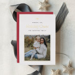 Carte De Vœux En Aluminium Bow moderne | Noël photo minime simple<br><div class="desc">Partagez vos salutations de vacances avec ces cartes photos de Noël simples et sucrées, avec un agencement minimaliste et un message personnalisable. Ajoutez votre photo de carré préférée sur un arrière - plan blanc avec une fine bordure en feuille d'or, et customisez votre salutation de vacances et la signature de...</div>