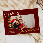 Carte De Vœux En Aluminium Calligraphie or rouge Joyeux Noël Simple Photo<br><div class="desc">Red Gold Calligraphy Joyeux Noël Simple Photo Real Foil Carte Vacances. Envoyez des voeux de vacances avec des photos à vos proches avec cette carte de vacances Foil moderne et festive. Tous les textes sont pré-arrangés pour que vous personnalisiez facilement et rapidement avec vos propres détails. Joyeuses fêtes !</div>