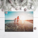 Carte De Vœux En Aluminium Dashu Thru the Sand Beach Photo<br><div class="desc">Dashing dans le sable en style brosse script dans des couleurs modifiables; couleur arrière est également optionnelle.</div>