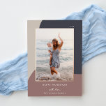 Carte De Vœux En Aluminium Hanoukka photo verticale Joyful Shades<br><div class="desc">Un design chic et élégant de carte Hanoukka avec une seule photo verticale ou portrait sur un arrière - plan de formes organiques dans des tons doux de terre. Personnalisez avec votre nom de famille et votre accueil personnalisé Hanoukka sous pour la touche finale parfaite à ces cartes photos de...</div>