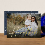 Carte De Vœux En Aluminium Hanoukka pleine photo avec courbe esquissée<br><div class="desc">Partagez vos salutations de vacances avec ces cartes photos Hanoukka chic avec votre photo préférée à fond saigné horizontal ou orienté paysage. "Happy Hanoukka" apparaît comme un texte brillant en papier d'aluminium dans le serif classique et le lettrage décontracté dessiné à la main cursif. Personnalisez avec votre nom de famille....</div>