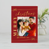 Carte De Vœux En Aluminium Luxe Red Gold Joyeux Noël Script Photo (Debout devant)