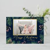 Carte De Vœux En Aluminium Pines Berries Navy Blue Christmas Photo (Debout devant)