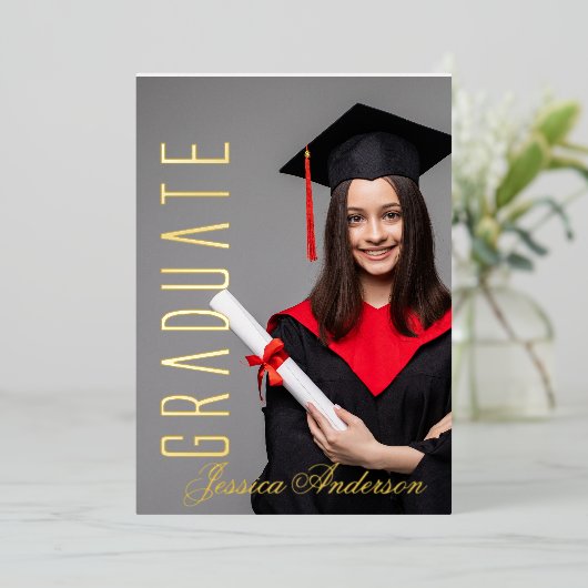 Carte De Vœux En Aluminium Police Or moderne | Photo Graduation Party (Debout devant)